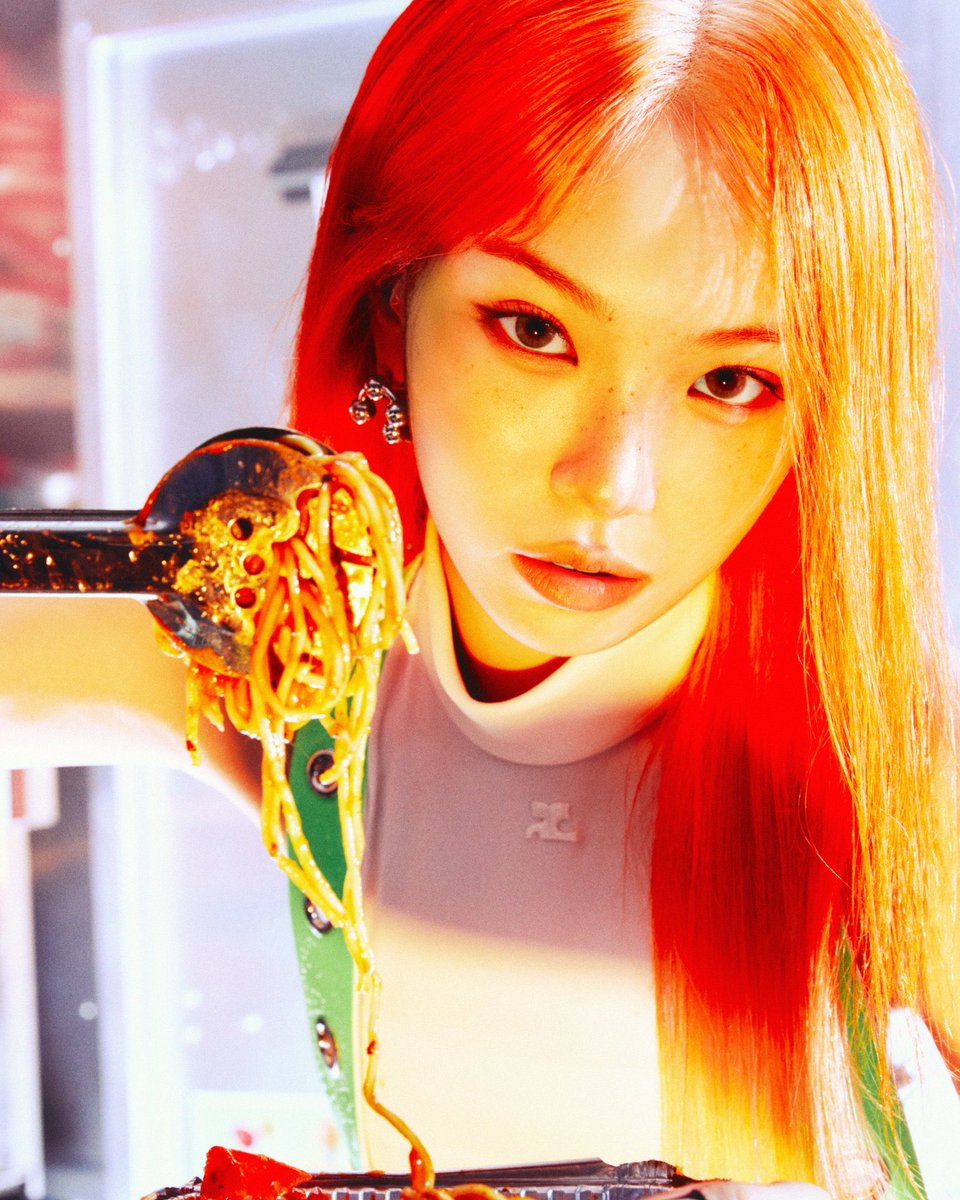 ルセラフィム spaghetti makestar 中華 限定 チェウォン LE SSERAFIM 'SPAGHETTI' MV Photo Sketch - #金采源#采源#김채원