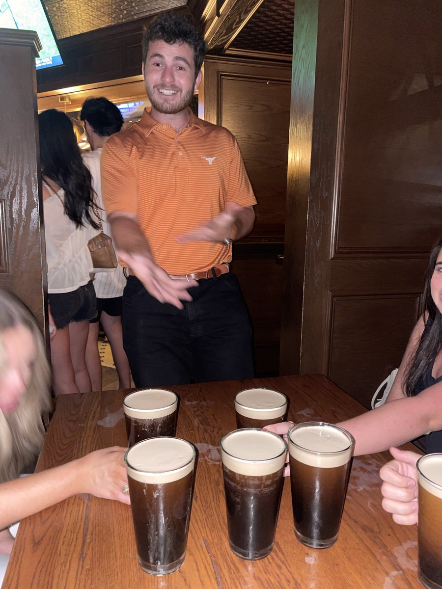 postedguy's tweet image. Rupert the swan