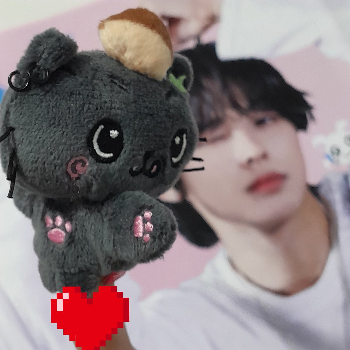 nekorikure's tweet image. life as a riku fan ♡🐈‍⬛