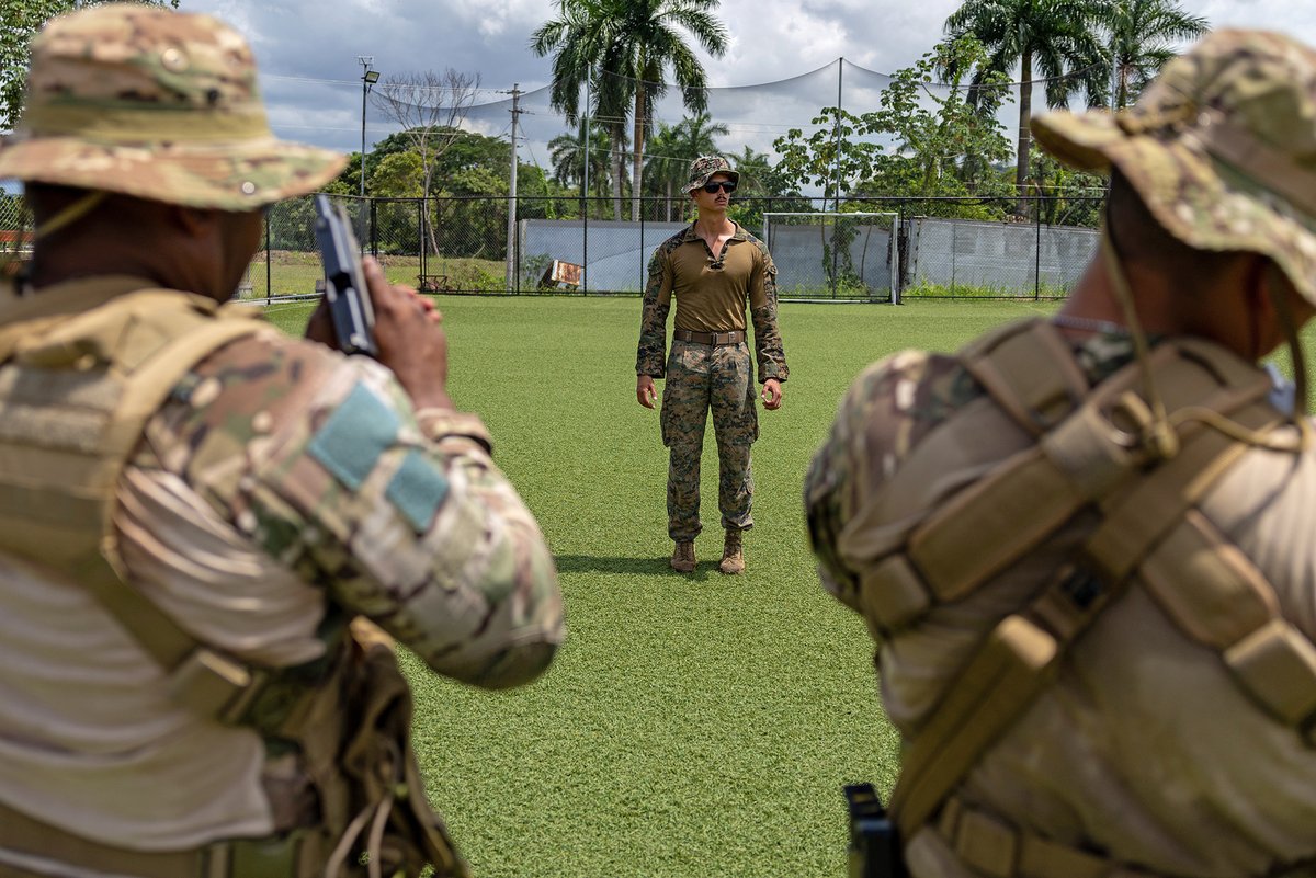 MARFORSOUTH's tweet image. On Oct. 8, Marines with 2/6 conduct training with Panama’s Servicio Nacional Aeronaval at Vasco Núñez de Balboa Naval Station. #USMC #SOUTHCOM #Panama #Partnerships #Marines