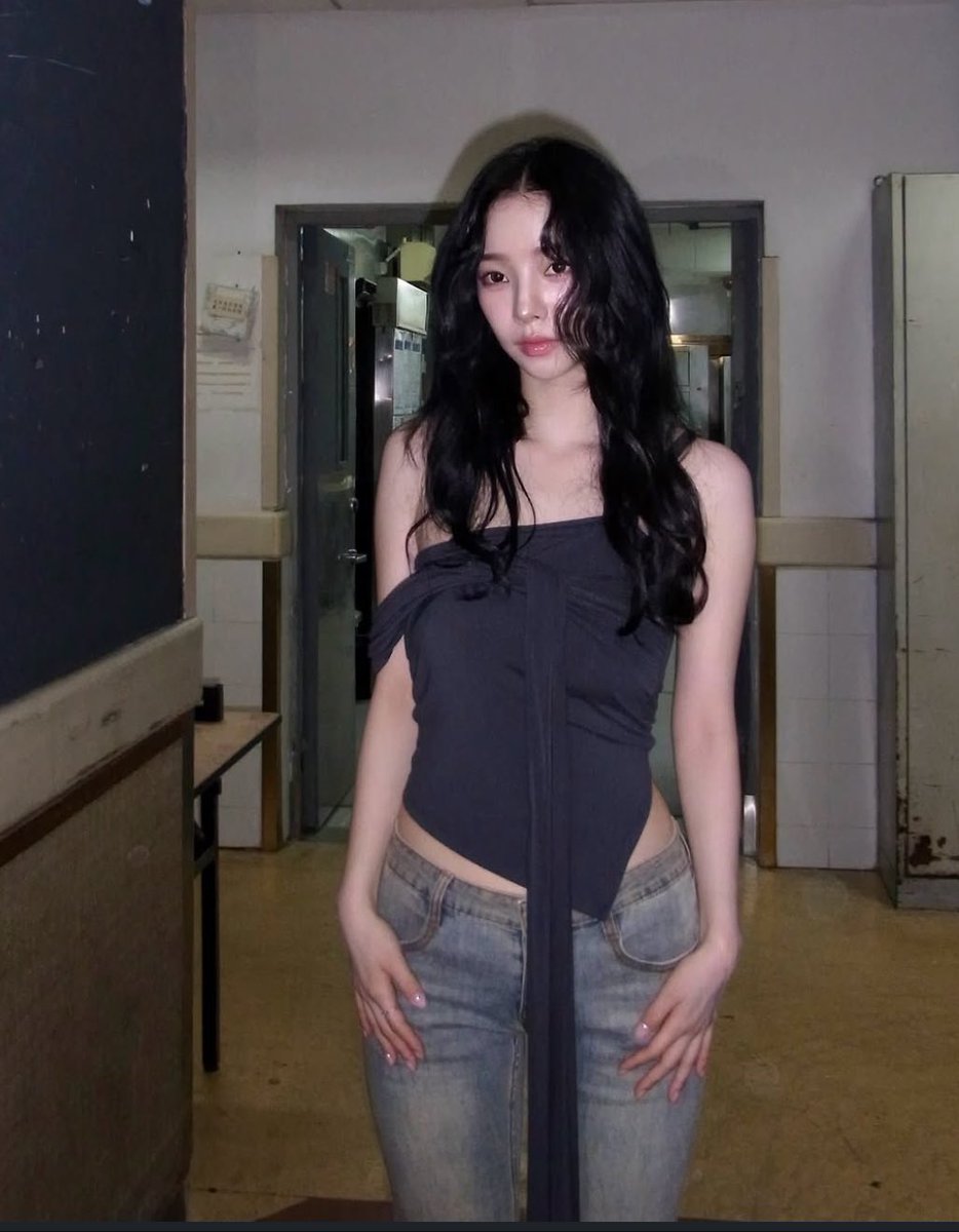 hourlykrn's tweet image. 