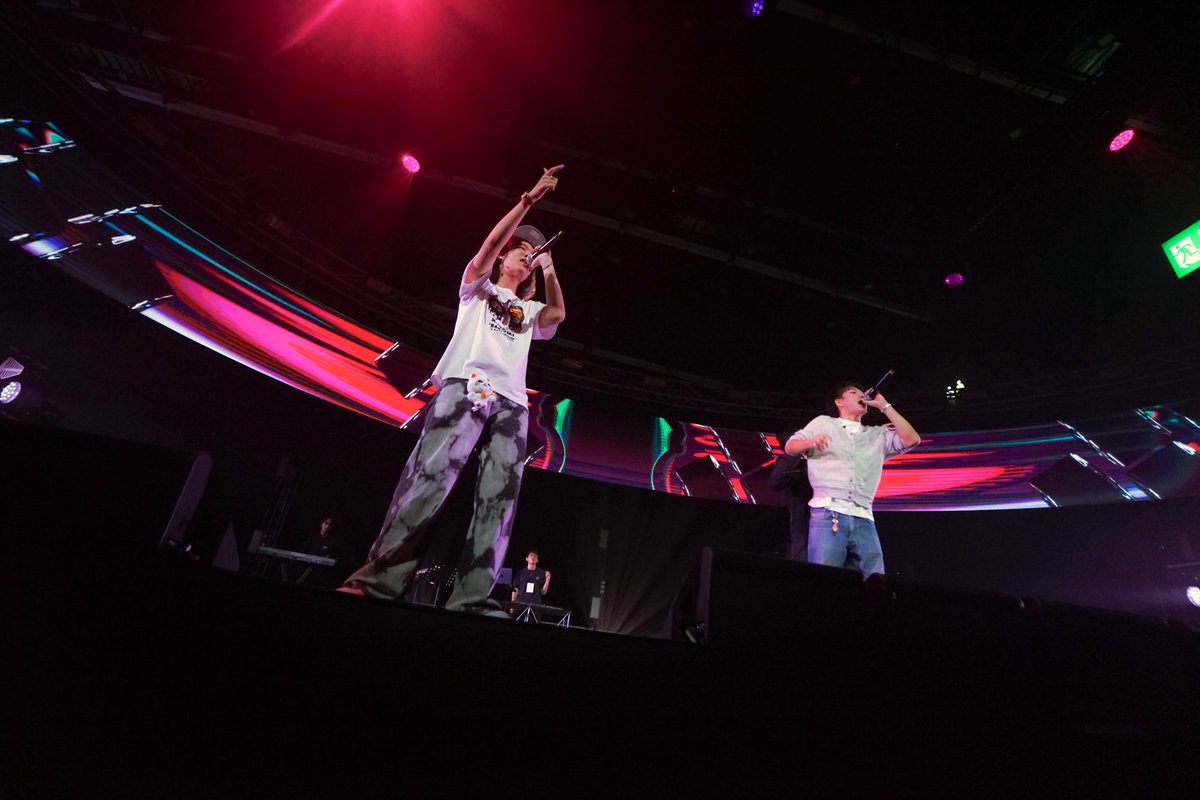 NOW_FEST's tweet image. 🪩📸  2ECTASY / JEFFY / KAKAGOESBACKHOME IS NOW ON STAGE

#2Ectasy #jeffy #Kakagoesbackhome
#NOWFEST_BKKD2
#PEPSIpresentsNOWFEST