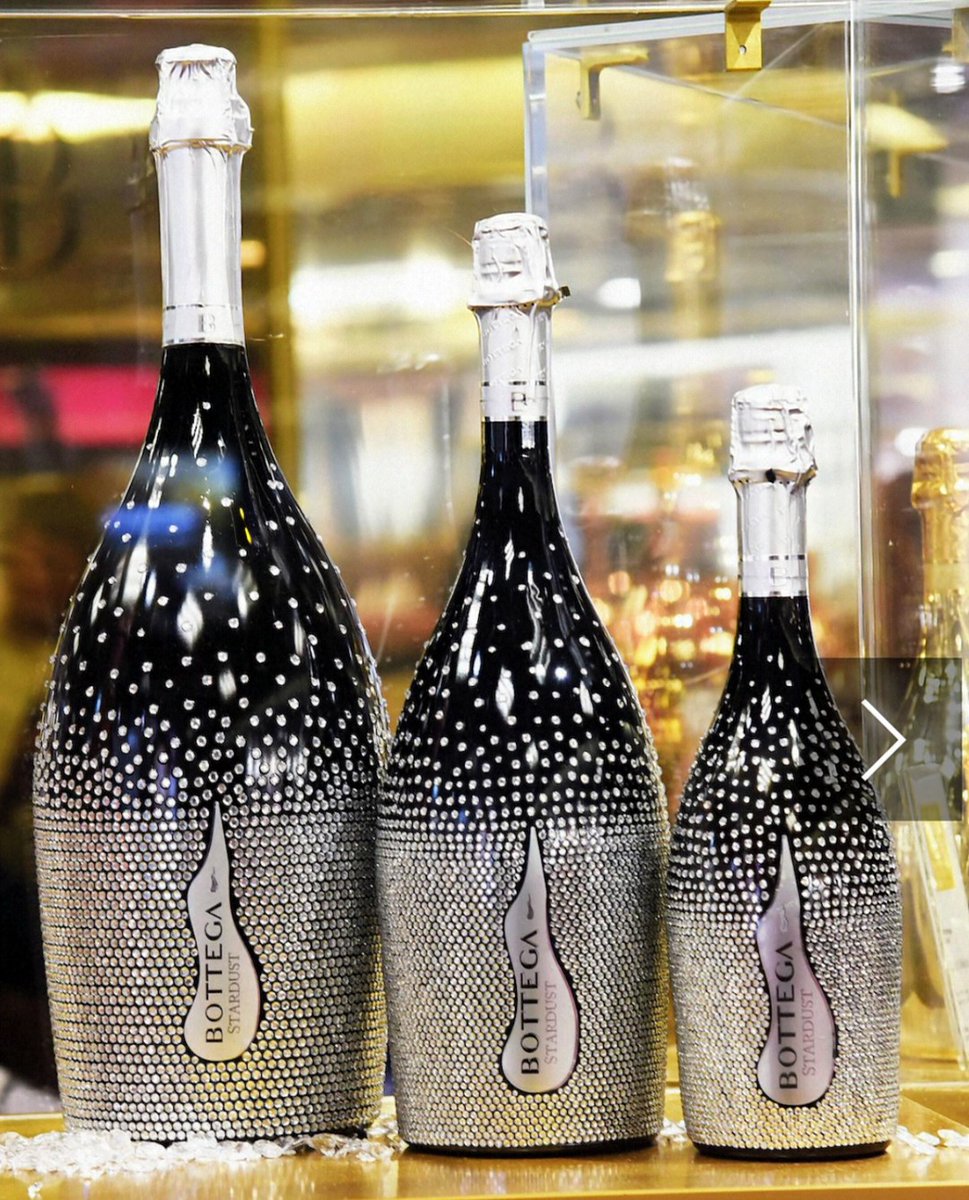 Kon_tessa's tweet photo. #AlphabetChallenge 
#WeekOforOpulent 
Bottega Prosecco Stardust to celebrate the end of Opulent alphabet challenge 😅😂🤣 https://t.co/yFOLOYVx3e