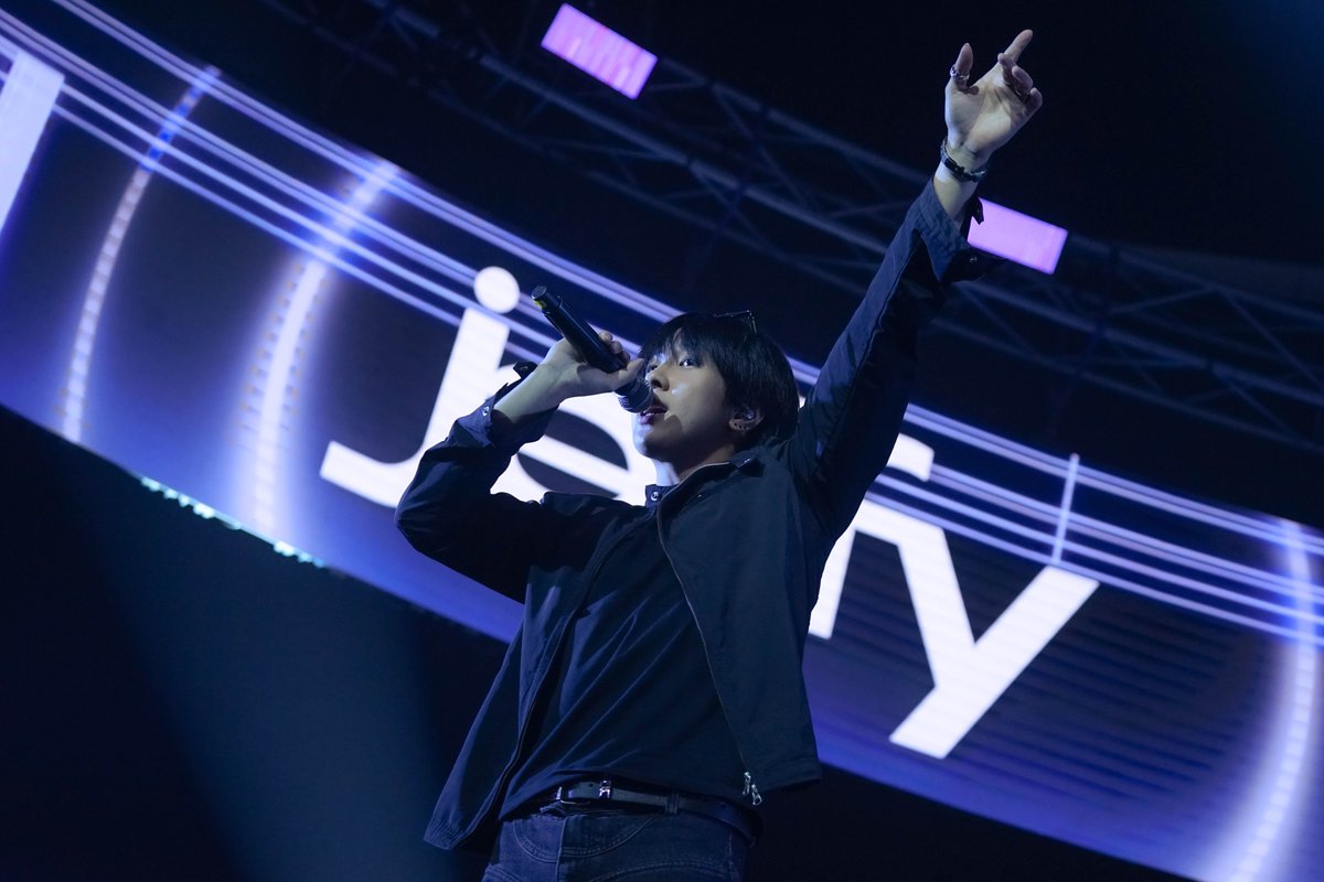 NOW_FEST's tweet image. 🪩📸  2ECTASY / JEFFY / KAKAGOESBACKHOME IS NOW ON STAGE

#2Ectasy #jeffy #Kakagoesbackhome
#NOWFEST_BKKD2
#PEPSIpresentsNOWFEST