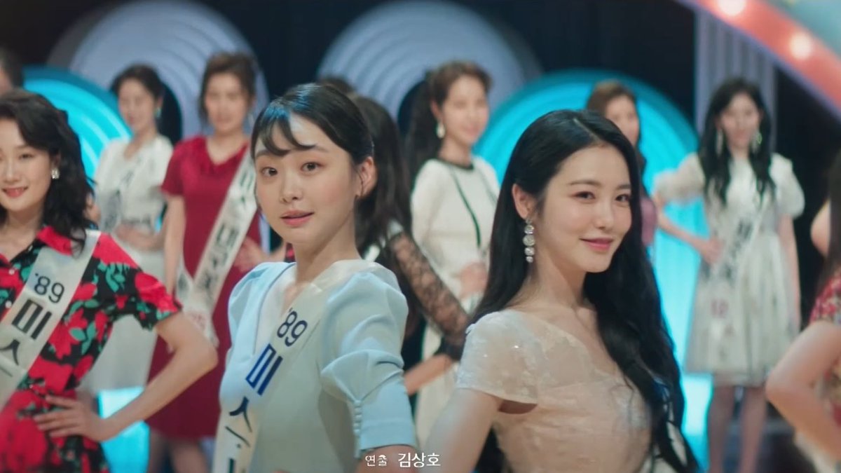 버스안내양 여자들의우정이야기하다가 왜이러는건지 모르겠고 지랄의보법도다르고 그냥 백번의지랄로 리네이밍해라