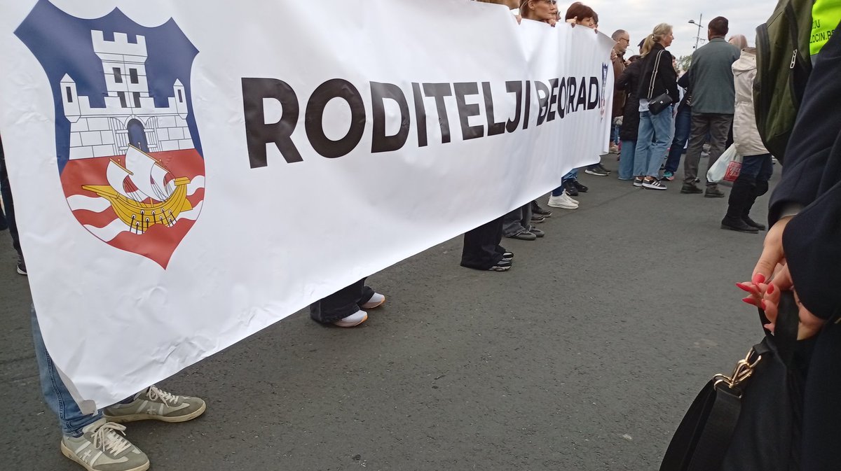 milosdjajic's tweet image. #protest podrška #prosveta 
Ušće je #solidarnost