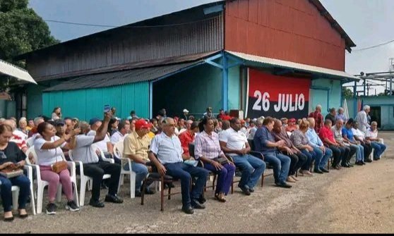 Coordinador2315's tweet image. La @MelanioHdez21 del municipio #Taguasco cede Nacional del Acto por el Día del Azucarero.
Muchas felicidades a los trabajadores del sector en especial a los espirituanos. 
#DePieYCombatiendo 
#SanctiSpíritusEnMarcha 
@DeivyPrezMartn1 @DiazCanelB @PartidoPCC @DrRobertoMOjeda