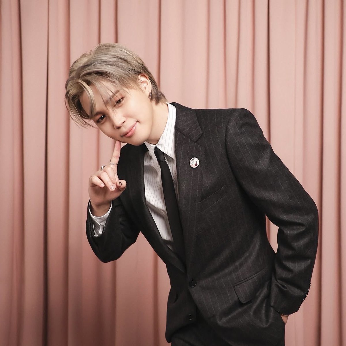 Happy Jimin Day 🎂 
สุขสันต์วันเกิดจีมินนี่ ขอให้เป็นที่รักของทุกคนตลอดไปน้าา 💜 <a href="/BTS_twt/">방탄소년단</a> 

#지민 #Jimin #HAPPYJIMINDAY