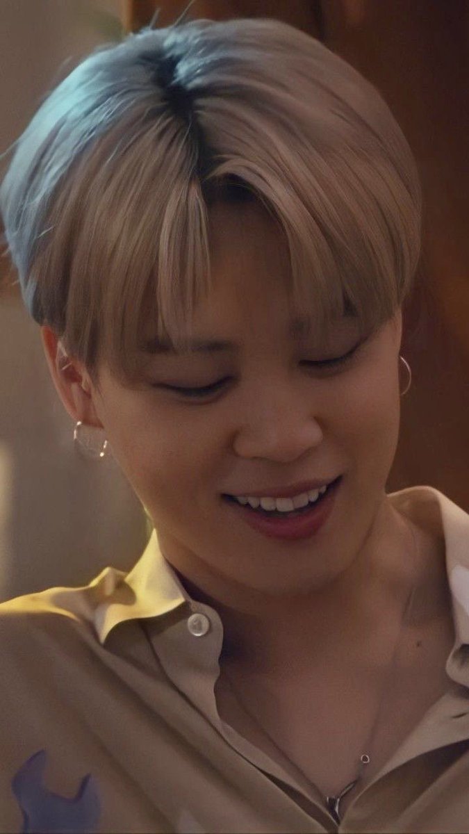 ARMY4LIFE84's tweet photo. Happy Birthday to the man who reminds me that there is still good in the world. The man who makes me feel like someone out there truly cares about me. My beautiful fairy with the voice of angel. I love you, Jiminie. @BTS_twt 
#HappyJiminDay 
#OurMuseJimin
#HappyBirthdayJimin https://t.co/8sY6eUvhxP