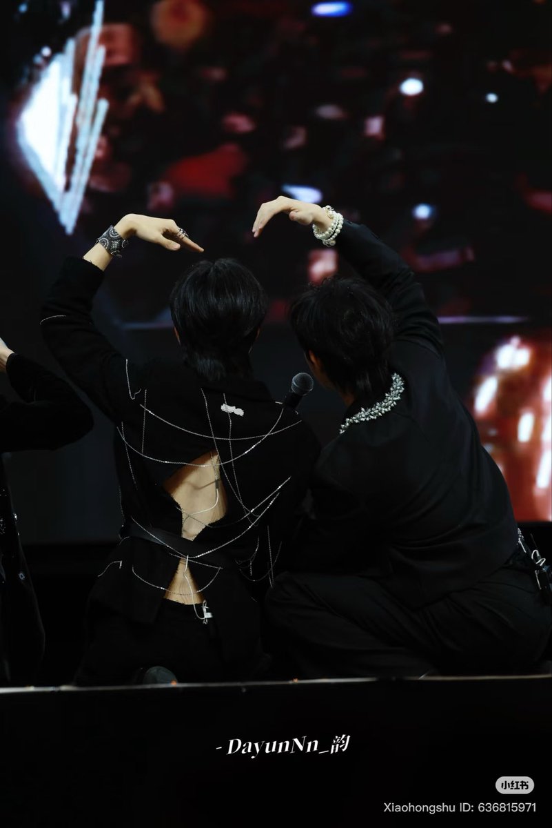 im sorry xingqiu but my focus is somewhere else…