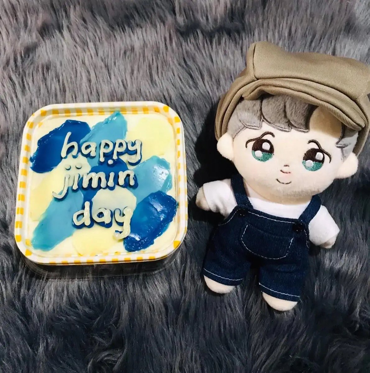 lachimolalove's tweet photo. ౨ৎ JIMIN BIRTHDAY GIVEAWAY! ౨ৎ
PH ONLY

1 WINNER
🎊 reversible chimmy neck pillow/cushion
🎊 customize jimin pillow

• mbf
• like &amp; rt this tweet + pinned tweet
• winner will shoulder sf

HAPPY JIMIN DAY
#HappyJiminDay 
#OurMuseJimin https://t.co/lC4y9bIuNx