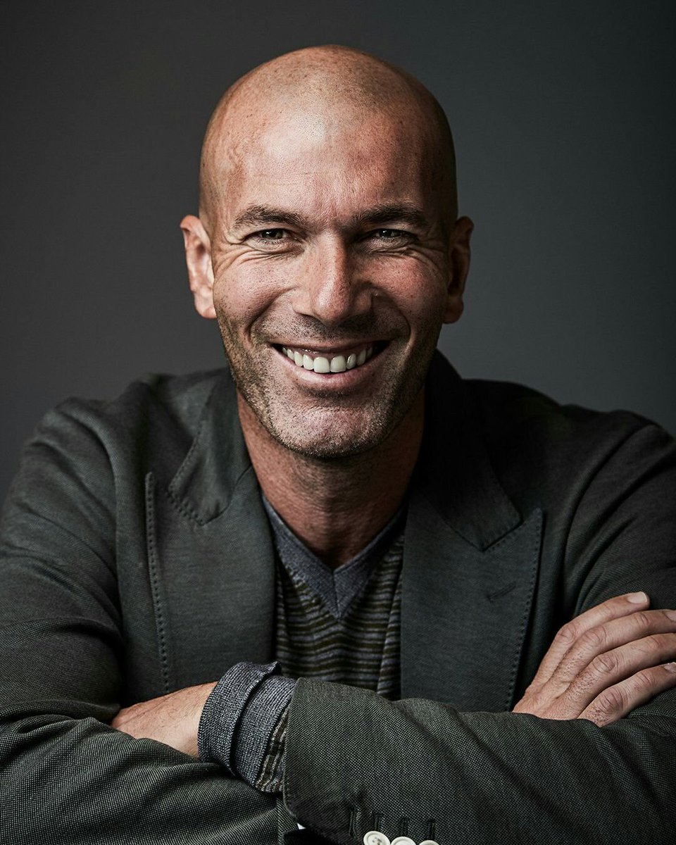 juven_xtra's tweet photo. 🇫🇷🗣️ Zinedine Zidane: "I've been fortunate enough to play with many great players, but Del Piero had something 𝐬𝐩𝐞𝐜𝐢𝐚𝐥."

Zidane 🤝 Del Piero https://t.co/5dE6s0mp2q