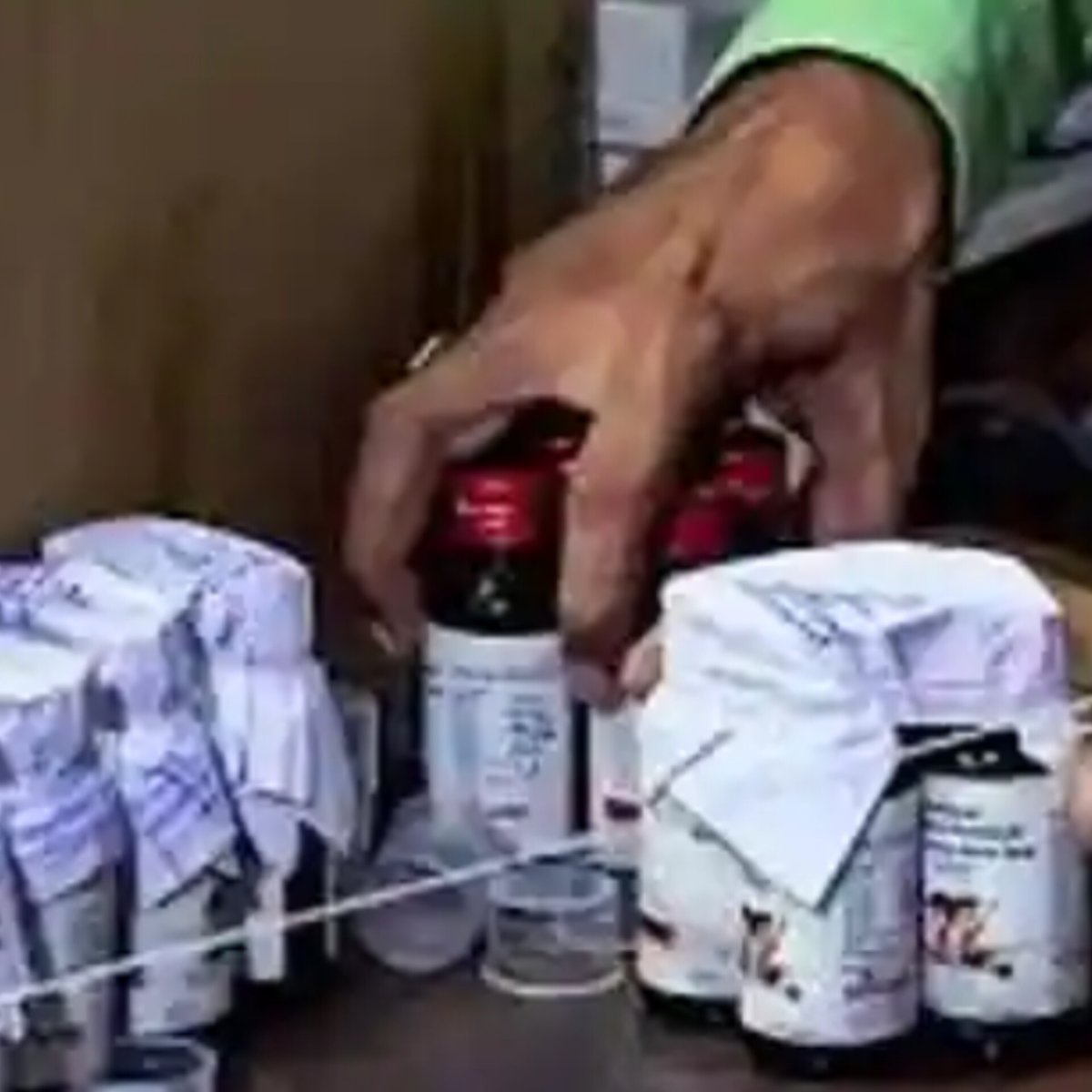 shorts_91's tweet image. UP FSDA raids 30+ locations, seizes ₹3 lakh codeine syrups in Lucknow. 

Read more on shorts91.com/content-detail…

#UP #Codeine #FSDA #DrugRaid #Lucknow #IndiaNews #UttarPradesh