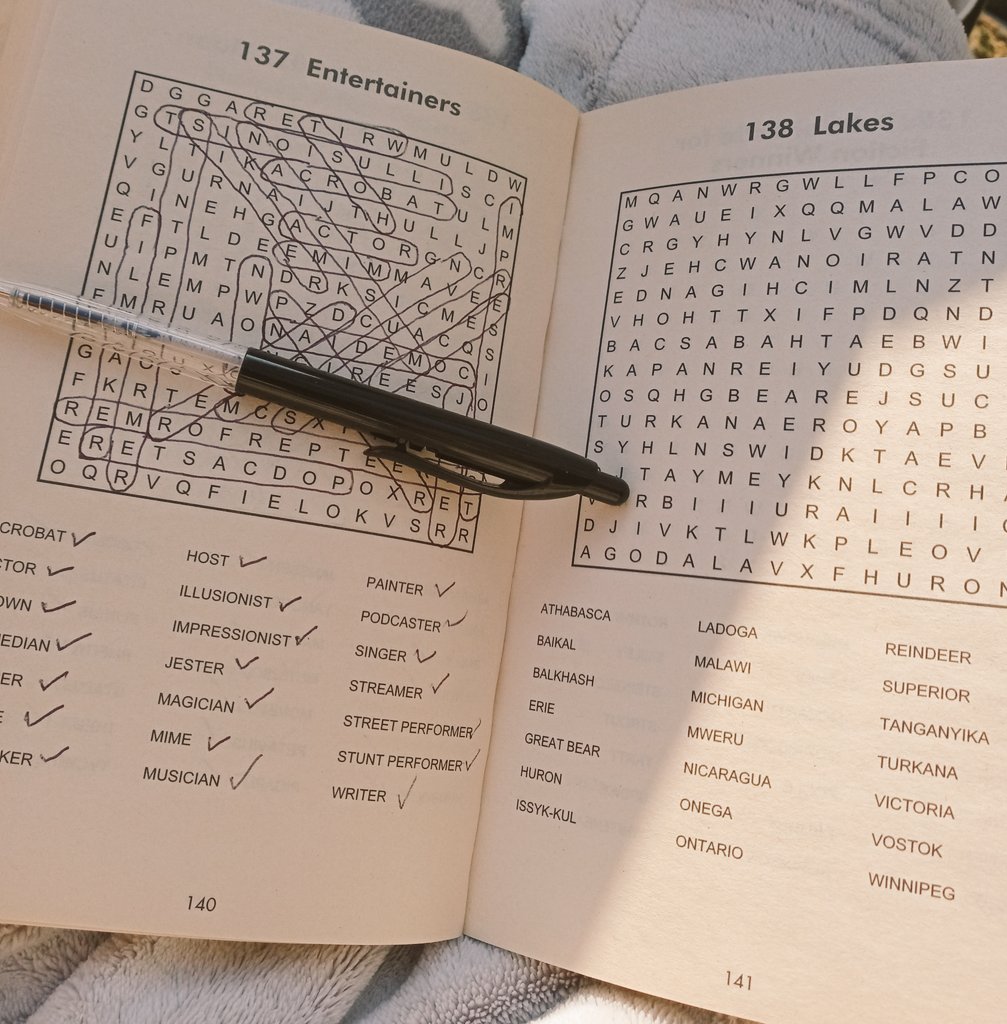 Wordsearches in the afternoon sun 📖✍🏻☀️✌🏻 #sunday #simplethings #sunshine