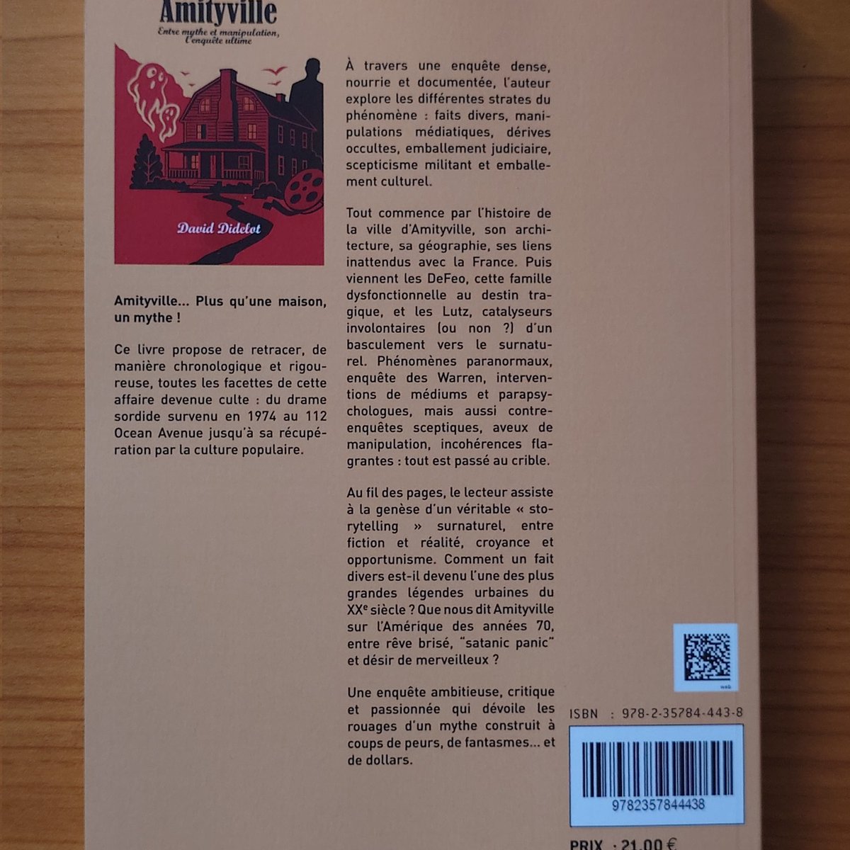 Alain_Marche's tweet photo. Amityville - Entre mythe et manipulation, l'enquête ultime. Excellent et passionnant livre du très talentueux David Didelot, je le recommande vivement à tous ! 🙂📖
#livre #book #amityville #enqueteultime #112oceanavenue #defeo #lutz #warren #satanicpanic https://t.co/mCnZtPhXHs
