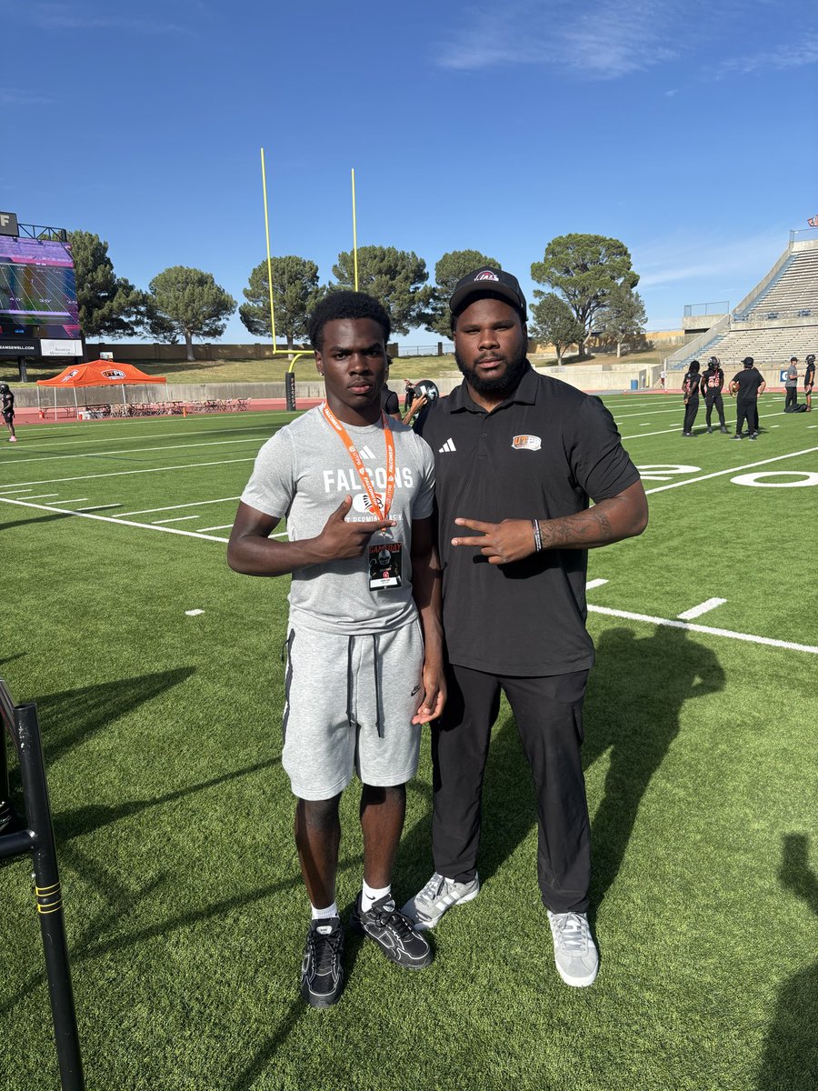 Had a great time this weekend at UTPB! Thank you for the amazing hospitality <a href="/CoachJm0/">Coach Jmo</a> can’t wait to be back in December!
<a href="/CoachKA903/">Keiston Alexander</a> 
<a href="/CoachB_Miller/">Barron Miller</a> 
<a href="/RTexada/">Coach Texada</a> 
<a href="/Coach_Newsome/">Tony Newsome</a> 
<a href="/Coach_Francis99/">Kevin Francis</a> 
<a href="/FlightSkillz/">Coach Flight</a> 
<a href="/LEHSfball/">Little Elm Football</a>