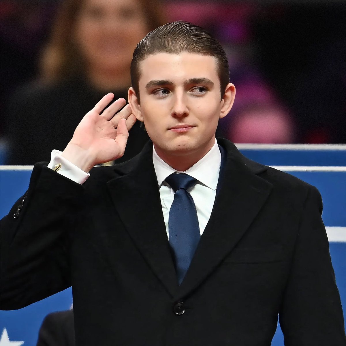 Kriptoda çöküşten 30 dk önce short açan ve 80 milyon$ kazanan kişinin Trump’ın oğlu Barron Trump olduğu ortaya çıktı.
#BinanceBoykot

Şimdi bir hikaye anlatayım size:

CZ” takma adıyla bilinen Changpeng Zhao, ABD’de kara para aklamayı önleme (anti-money laundering, AML)