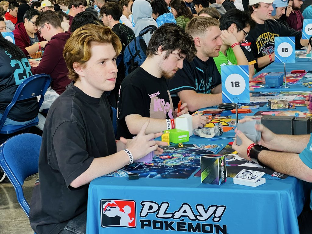 ᶜᵒᵈʸ ᶻ tweet media