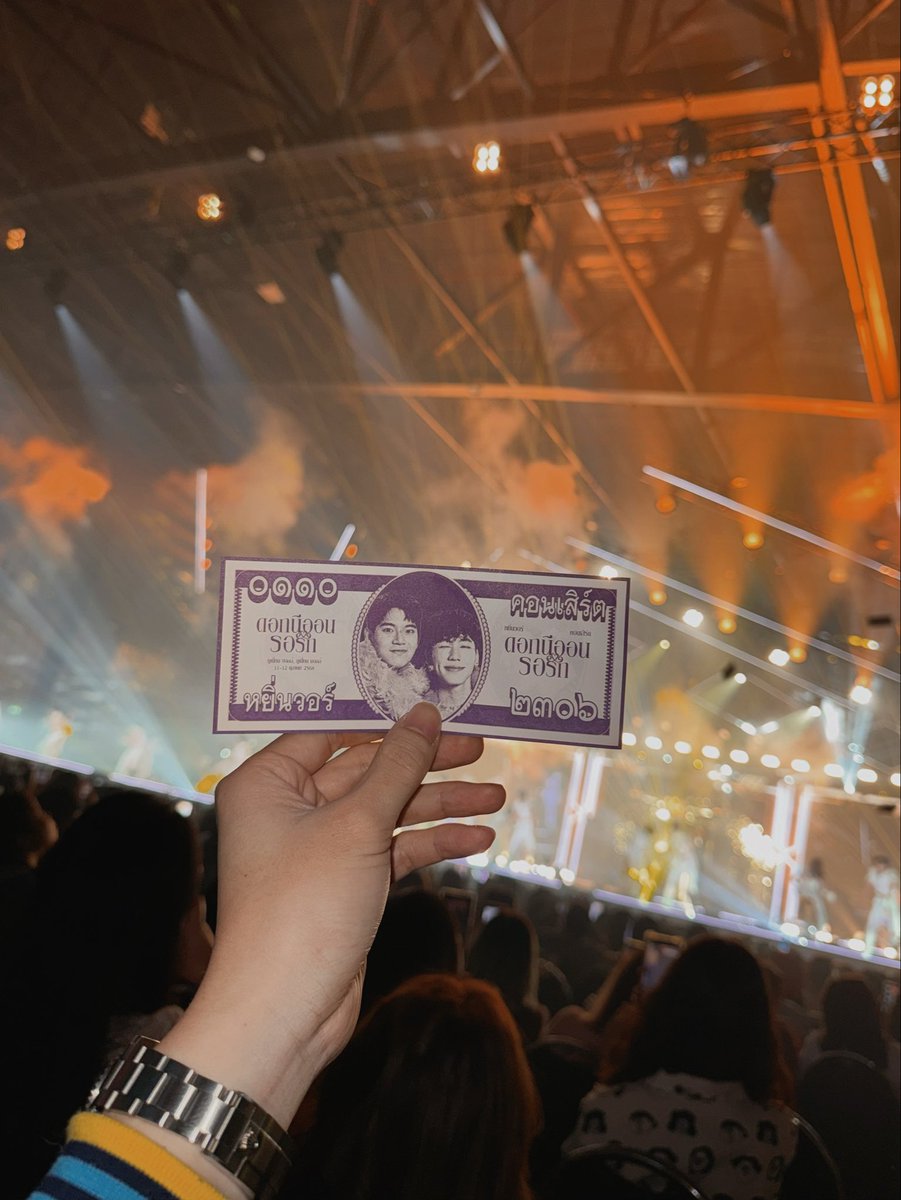 Benzalert_np's tweet image. Good friends are like stars.💫
you don’t always see them, but you know they are there. 

ดีใจทุกครั้งที่ได้เห็นความสำเร็จ
และการเติบโตของ #หยิ่นวอร์ #YinWar 
จะคอยมอง คอยเชียร์อยู่ตรงนี้เสมอนะเพื่อน

เลิฟฟฟฟ🫶🏼 
 #ดอกนีออนรอรักมื้อสอง