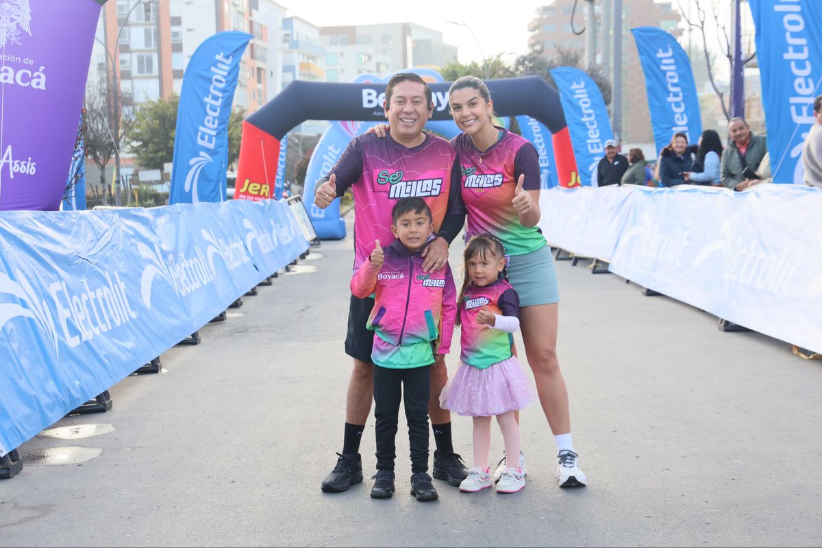 DanielaAssisF's tweet photo. ¡Qué emoción vivir #SéMillas junto a más de mil boyacenses que hoy corrieron con el alma! 💜

Hoy Boyacá corrió unida por una misma meta: cumplir sueños 🤩.

¡Gracias por ser parte de esta historia! https://t.co/Ycwe50ACqq