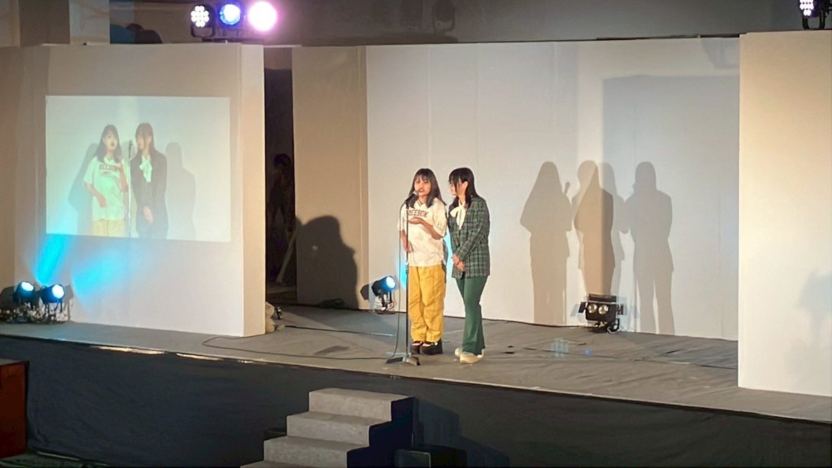 A_ono6's tweet photo. ファッションショーを観にきた200人ぐらいいる会場で沢山拍手を貰えました😸🎶
なんか変な疲れ方しましたが楽しかったです😻
来年度みなさんもここに立ってくださいお願いお願いガチで😿👊 https://t.co/y3iQywpEf1