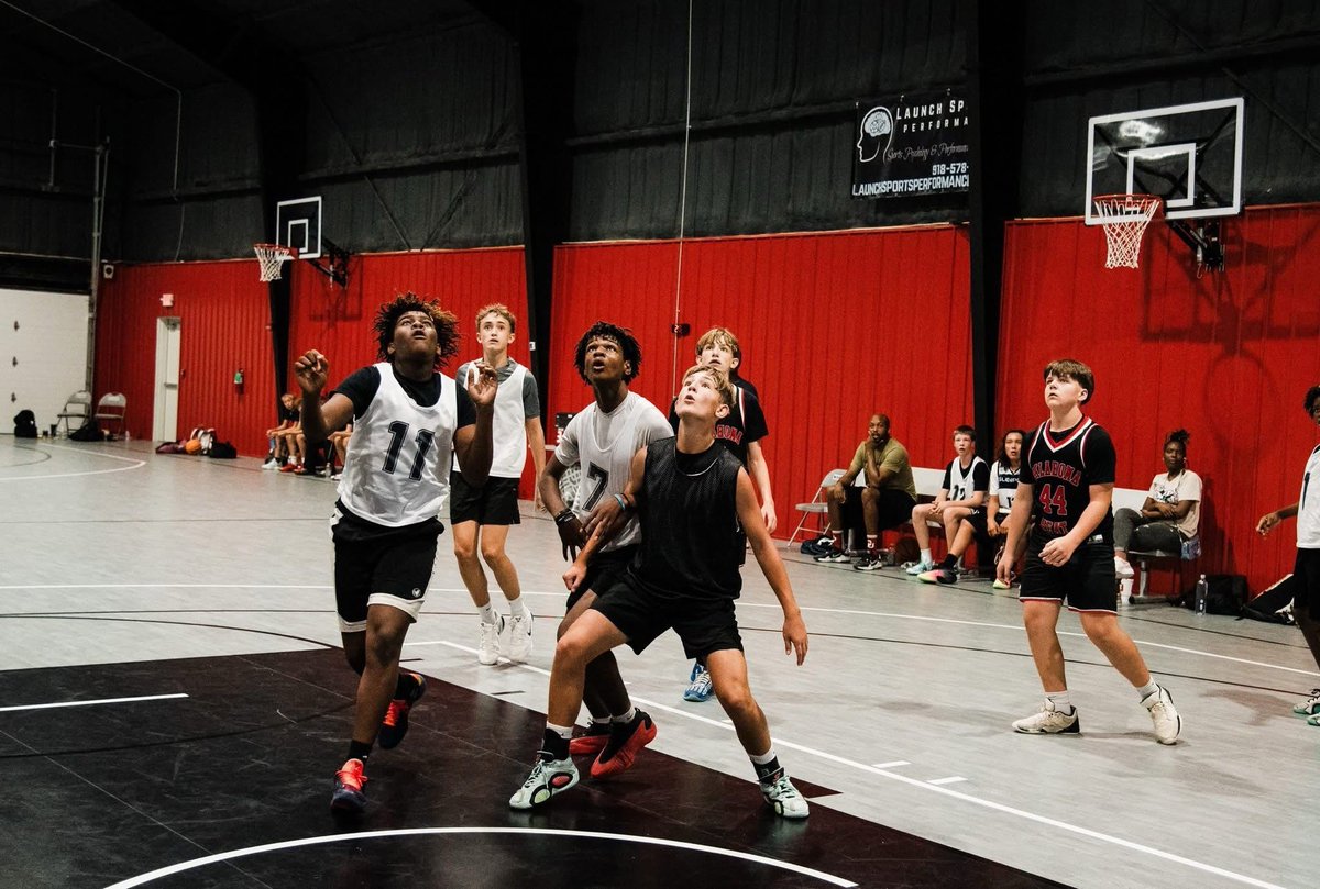 HunterStokes30's tweet photo. Basketball season has begun! Traveling with Oklahoma HEAT and on my school team. https://t.co/5bVDHQbR9D