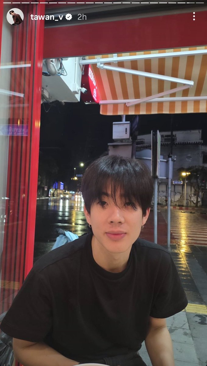 tpwkx_'s tweet image. #Tawan_V IGs

#Tumcial #Armwc 
💙💚💛~ 91 liners
