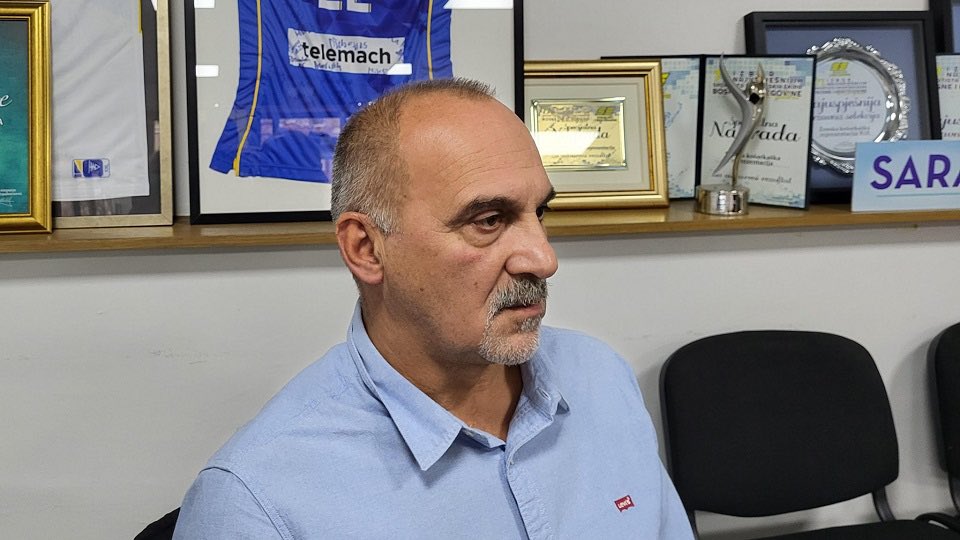 Aid Berbić — president of KSBiH is not only a lying fraud but also a criminal, and the people deserve to know the truth. 

The man who, for years now, has destroyed, exported and privatized OKK Sloboda Tuzla. 

A man who holds more managerial positions than he has hair on his