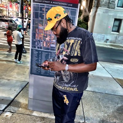reese_16's tweet photo. #NewProfilePic https://t.co/KyslIJnMq1