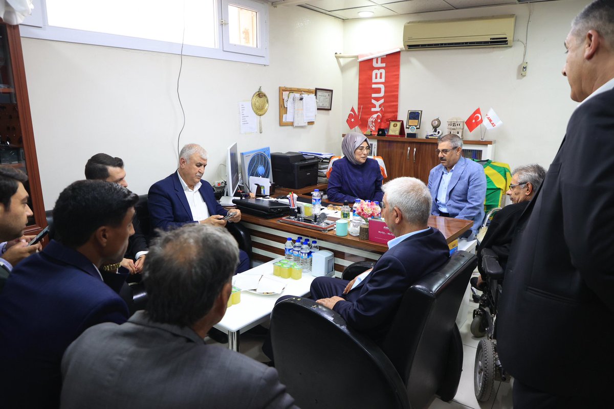 AK Parti Ceylanpınar Kurucu Üyemiz Cuma Çiftçi ve ailesini ziyaret ettik.

AK Parti İlçe Başkanımız İhsan Değirmenci, AK Parti Ceylanpınar İlçe Kadın Kolları Başkanımız Meral Beşkat ve Gençlik Kolları Başkanımız Fatih Güntekin ile misafiri olduğumuz değerli ağabeyimize partimize