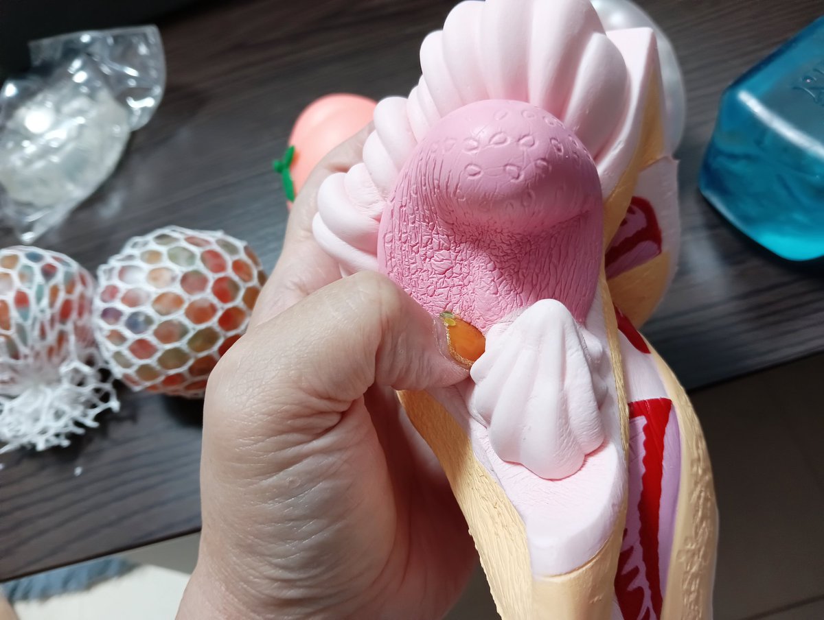 ちろなる　スクイーズ My favorite] Introducing the soft and tactile squeeze toys