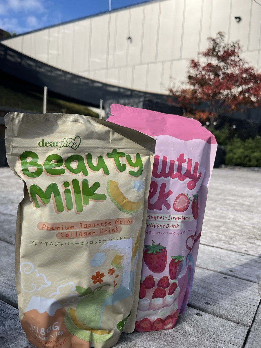 BellaSilentX's tweet image. Nakuha ko na finally yung pinasabay ko sa friend ko na nagpunta ng pinas. My #purchAzed beauty milk melon finally arrived in Europe. 😍