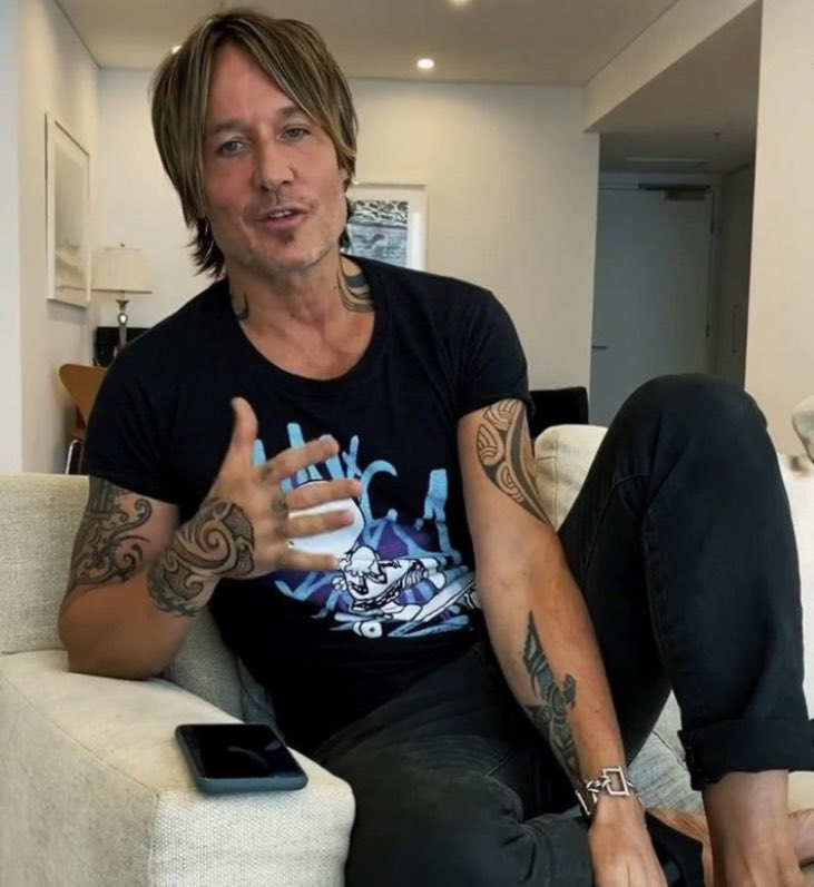 Urbshane's tweet photo. No matter what’s being said out there, my brother (Keith) keeps showing strength and grace. 💪🎶
Divorce or not, he’s still doing what he loves — music. I stand with him through it all, not because it’s easy, but because family is everything. ❤️ #Day1 #KeepGoingBrother https://t.co/h0rKTOpsJO