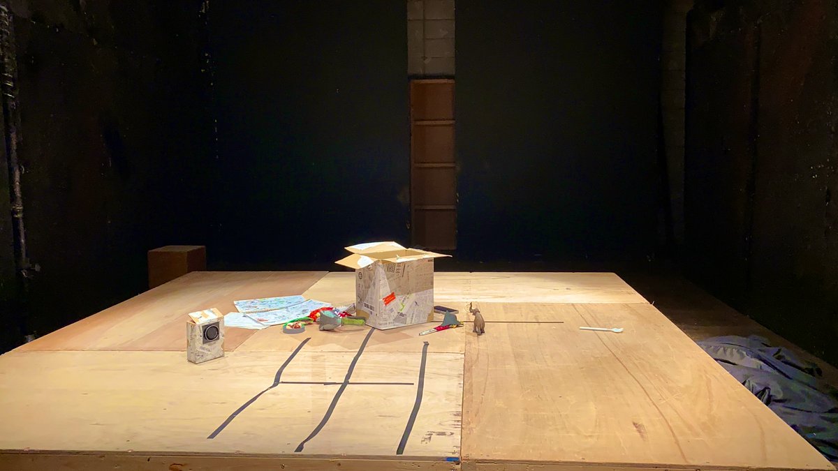 架空の演劇ライド ハックション
『「なにもなくはない空間」より』
無事終演しました。エリイさんの作る劇に制作として携われてとても楽しかったです。
ご来場いただき、ありがとうございました。