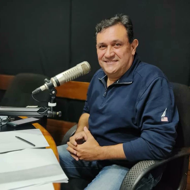 <a href="/HenryAlviarez/">Henry Alviarez Alviarez</a> hermano querido, éres un ser unificador, de corazón noble. Hoy día de tú cumple recibe la bendición de mi Padre omnipotente que te acompaña cada día de tú vida, llevo conmigo tús palabras de aliento por nuestro país. "VENEZUELA SIEMPRE VALDRÁ LA PENA" 
TQM HERMANO