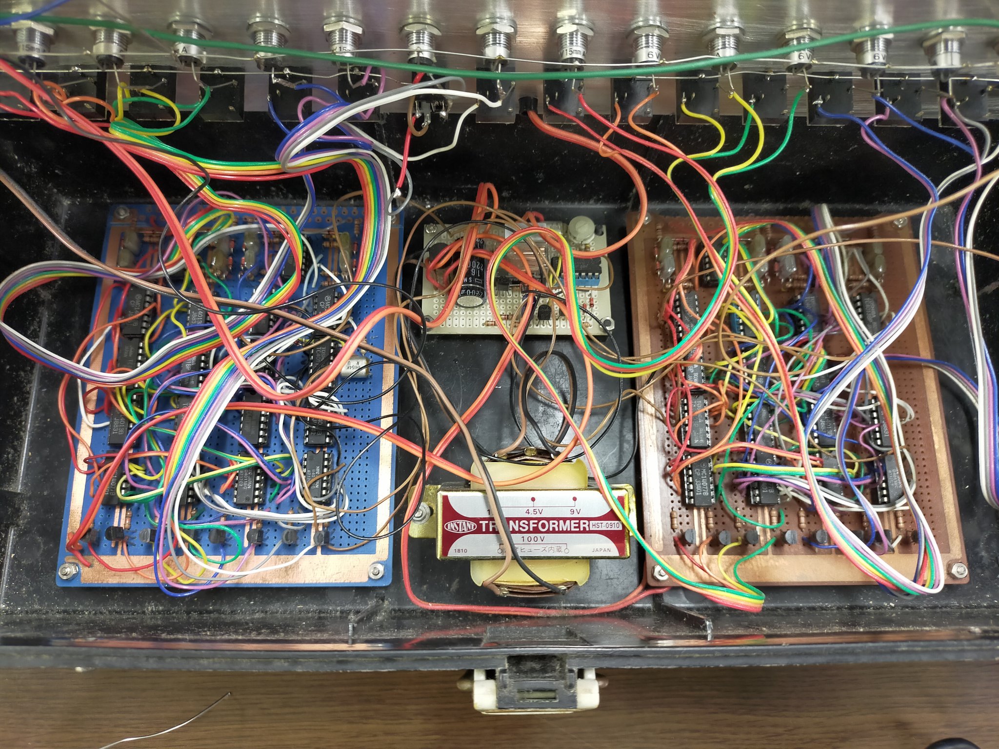 【エンチャン、ボリューム搭載】早押し機R-Cube6 Lite版 あかあかセット 音量ボリューム、エンチャン機能搭載】R-Cube 早押し機 『早推し