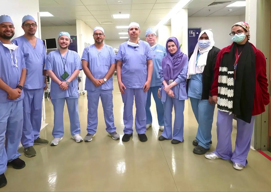 مدينة الملك عبد الله الطبية في مكة تنجح في زراعة أصغر جهاز سماعة عظمية في العالم بتقنية فائقة الدقة، لأول حالة من نوعها تُنفذ في المملكة والشرق الأوسط
