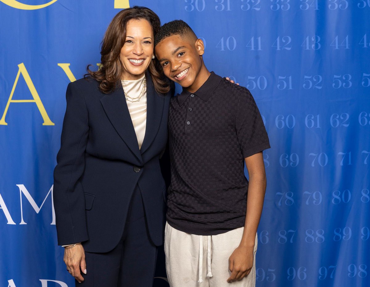 Auntie, I’ve missed you so much! Congratulations on the launch of 107 days, and the massively successful book tour. 

Even though we held up the event catching up for so long, the tour has been such a great succsss 😅🫶