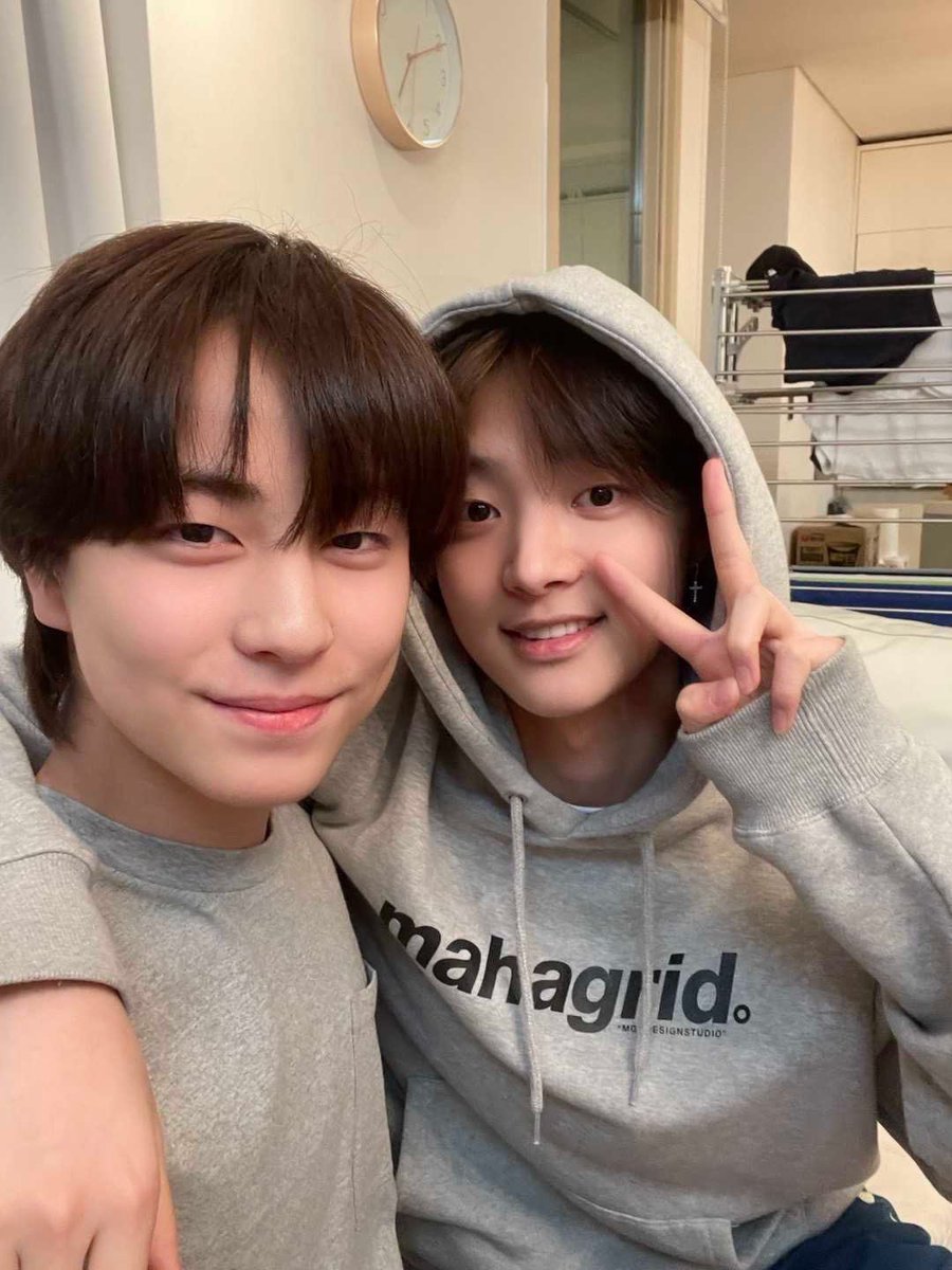 &𝚃w𝕚𝑙𝕚ght 曛 · ✺ 𝐡o͞w𝐥𝕚ng tweet media