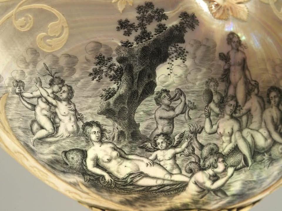 Claudia_Zahn's tweet image. Engraved nautilus cups by Cornelius Bellekin &quot;The Marriage of Neptune and Amphitrite&quot; and the &quot;Birth of Venus&quot; Wien, 1699
By #TheDecorativeWorldOfShellArtistry #Architecture #Design #Style #Nature #Art #Artist #Photo #Photographer #Urbanism #City #Village #Staircases #History