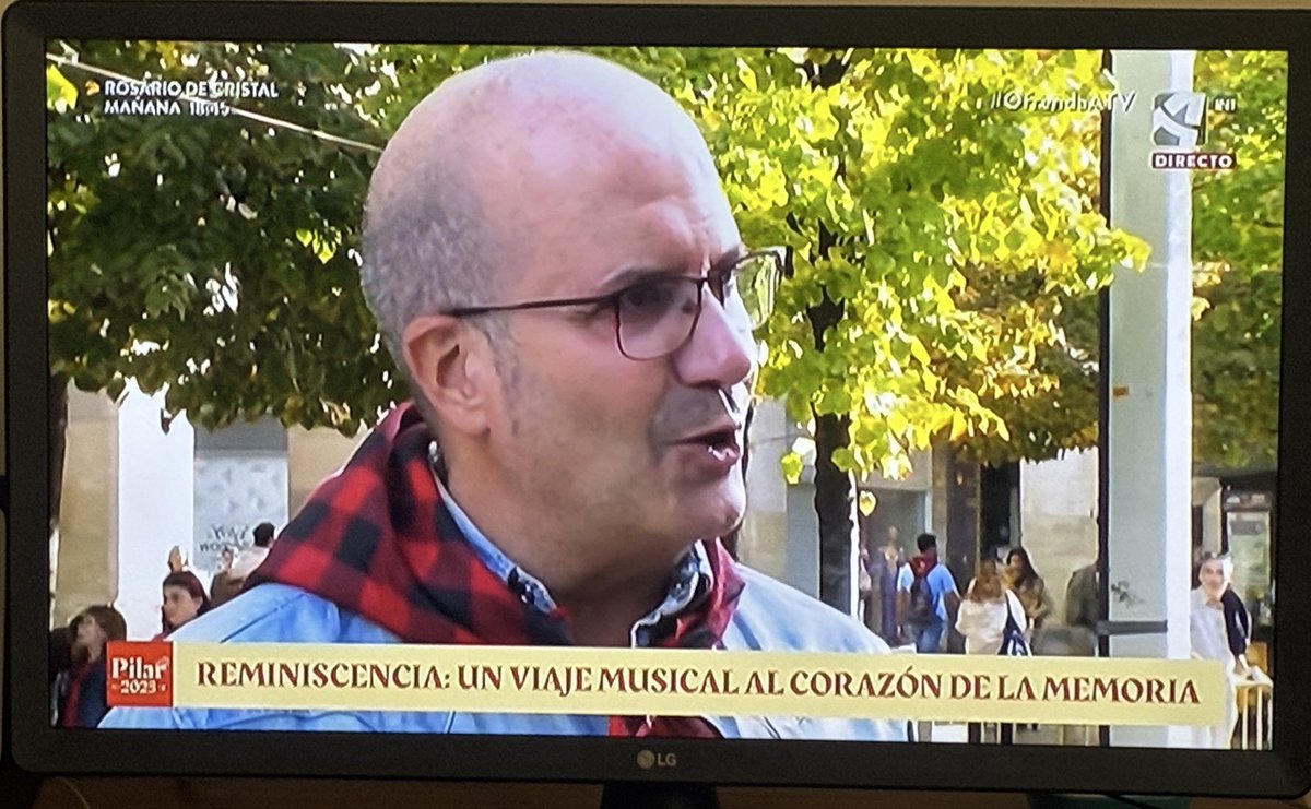 joseajarne's tweet photo. Viendo la #OfrendaDeFlores a través de @aragontv nos han traído una entrevista con una de las voces más míticas de la historia de @RadioZaragoza. El gran #JuanjoHernández. Ha sido un corte lleno de historia, de respeto y de compromiso con los Pilares y con Zaragoza.
#OfrendaATV https://t.co/OOcDTGnQTL