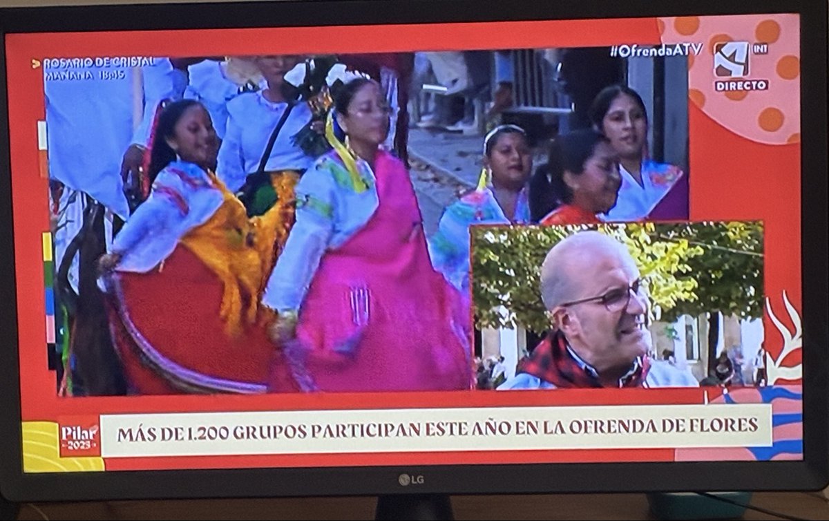 joseajarne's tweet photo. Viendo la #OfrendaDeFlores a través de @aragontv nos han traído una entrevista con una de las voces más míticas de la historia de @RadioZaragoza. El gran #JuanjoHernández. Ha sido un corte lleno de historia, de respeto y de compromiso con los Pilares y con Zaragoza.
#OfrendaATV https://t.co/OOcDTGnQTL