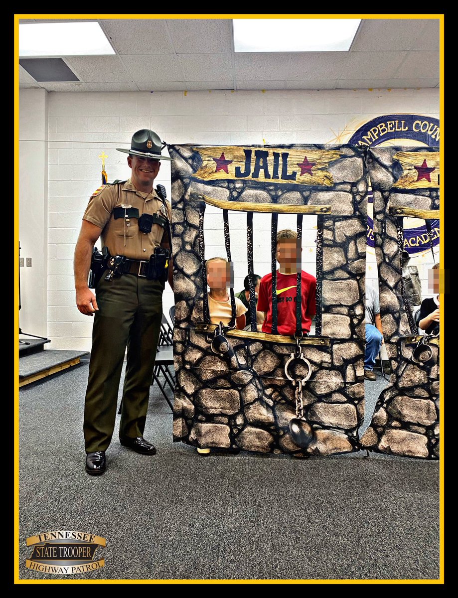 THPKnoxville's tweet photo. Trooper Poteet had a great time at the Campbell County Christian Academy Fall Festival! 🍂🎃 It was a fun day connecting with students, families, and the community. #CommunityMatters #THP #ServingTN https://t.co/EHCNI4g3zQ
