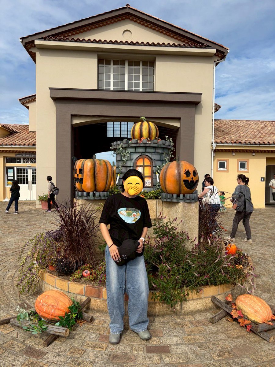 sakurada_dada's tweet image. 少し前に巡礼してきた✌️
土日のソレイユは人が多すぎ!
てん心さんでもラーメンT気付かれて恥ずかしすぎたけど平フラが座ってた席に案内していただけたから気にしない!
科捜研の女はやってなかった笑
@___nicoichi___ @RinrinFlamingo  #平成フラミンゴ  #平成フラミンゴにこ  #平成フラミンゴりほ