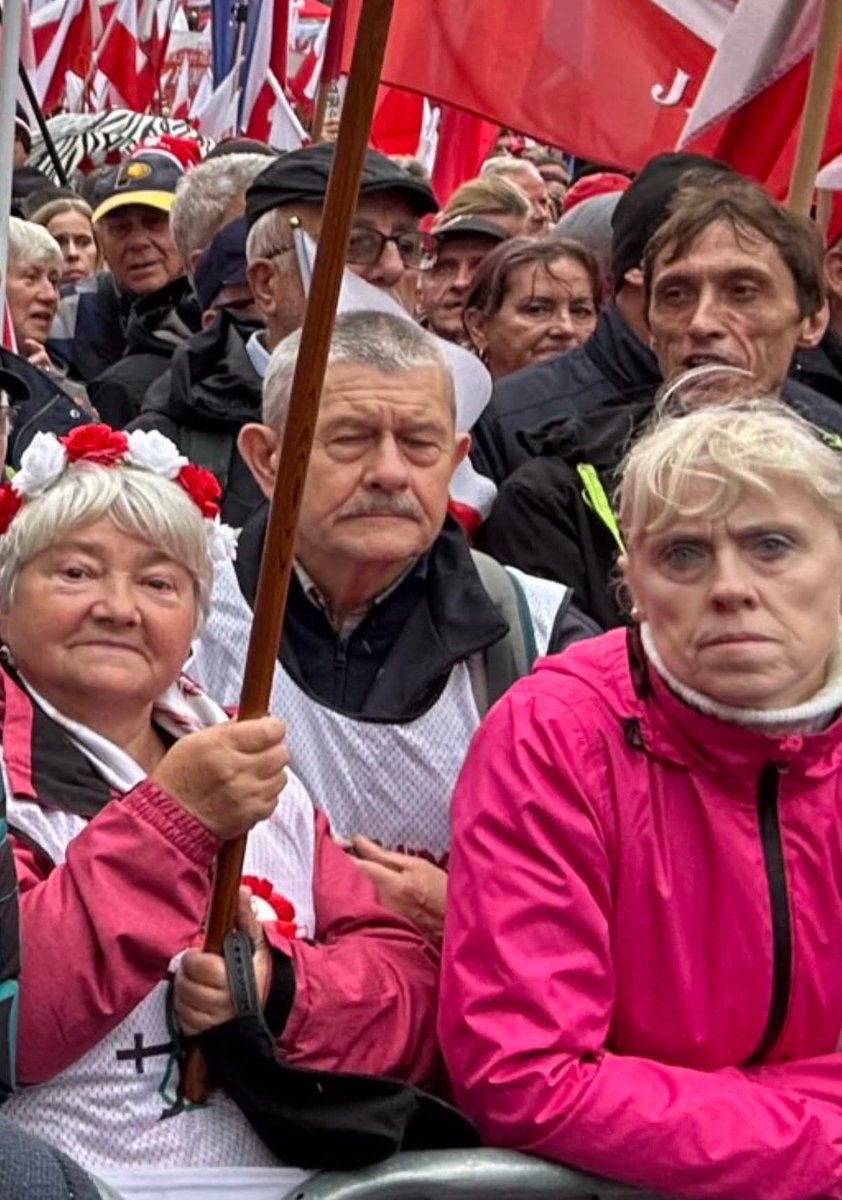 Kaczy elektorat protestuje przeciwko MERCOSUR - o ile zaklad ze oni nawet nie wiedza co to ? 🤣🤣🤣