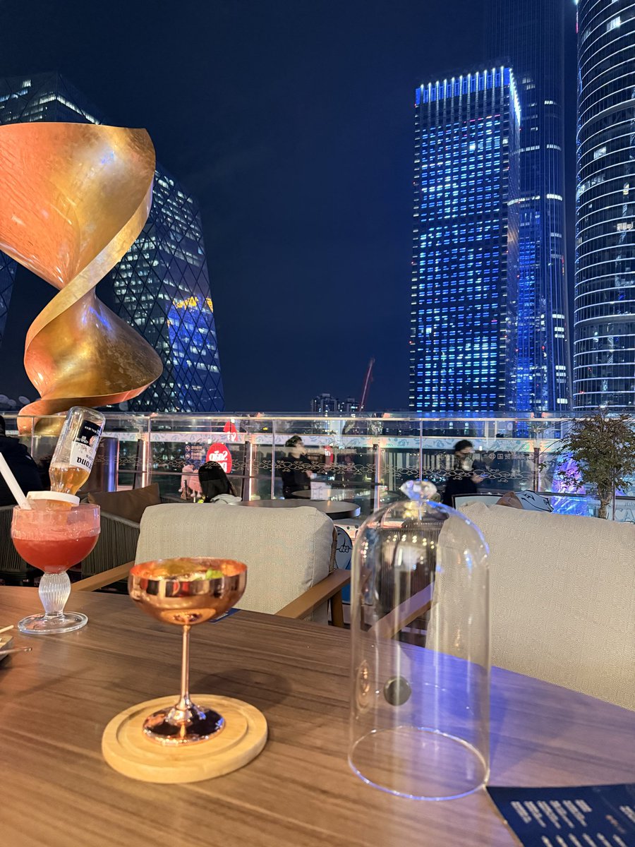Atgahan's tweet photo. Sexy, isn’t she? 😎🍸 https://t.co/c8a3sbZfmM