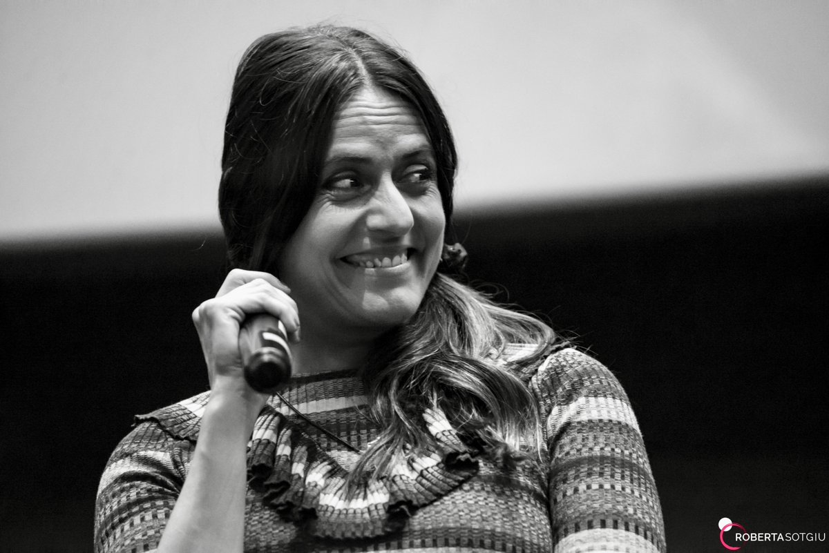 RobertaSotgiu's tweet image. Más fotos del coloquio con @danielguzman e Itziar Ituño. #LaDeuda se estrena el 17 de octubre, sólo en cines. Una película necesaria sobre la gentrificación, la culpa, el duelo, la dignidad y las segundas oportunidades.