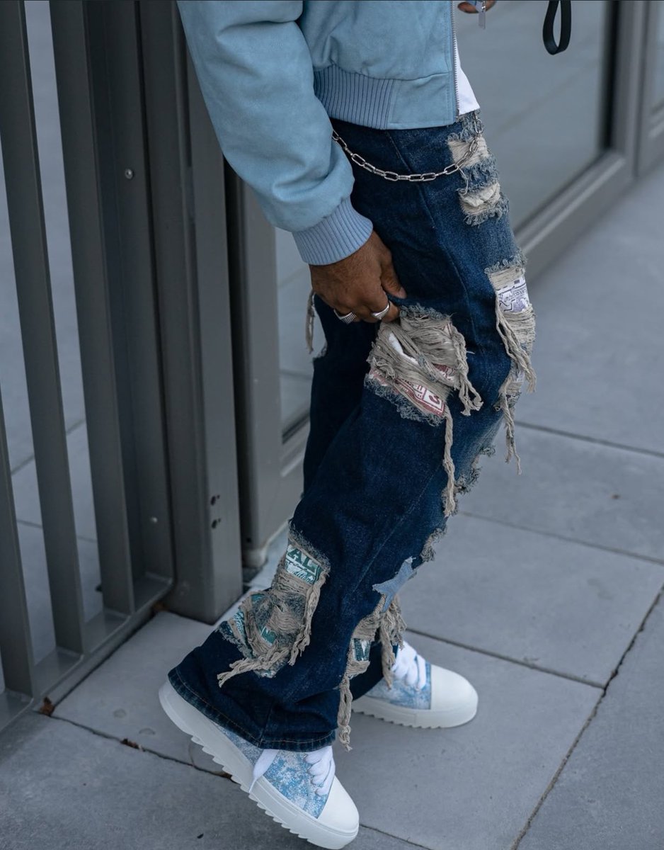 Outfit check 🧢 

My  𝕏 blue not back yet

Happy Sunday mutuals 

it’s <a href="/SentientAGI/">Sentient</a> szn