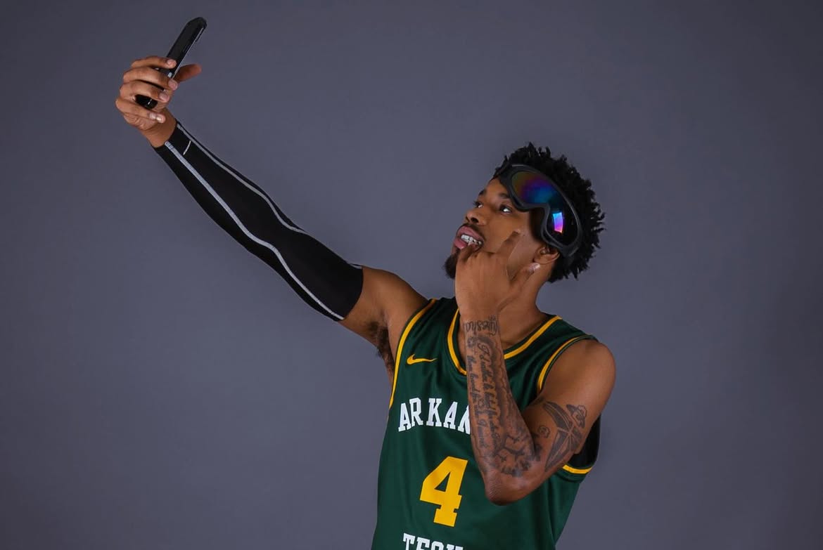 2LL2TT (@ll2_tt) on Twitter photo 