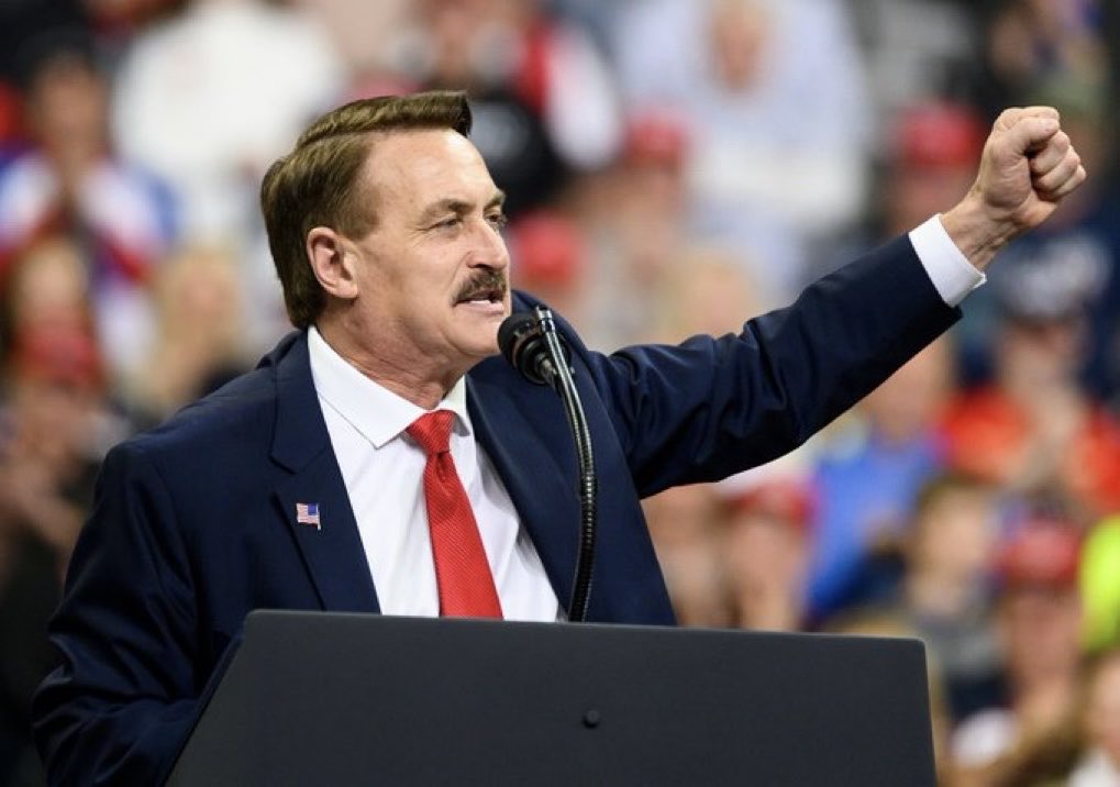 FFT1776's tweet image. BANG 💥💥💥

Mike Lindell isn’t just fluffing pillows anymore!

Word is he’s gearing up to run for Governor of Minnesota!🏛️

Tim Walz is jumping in. 

The one man who can beat Skippy Walz is the Pillow King himself.

Who’s with me and Mike?🙋🏼‍♀️